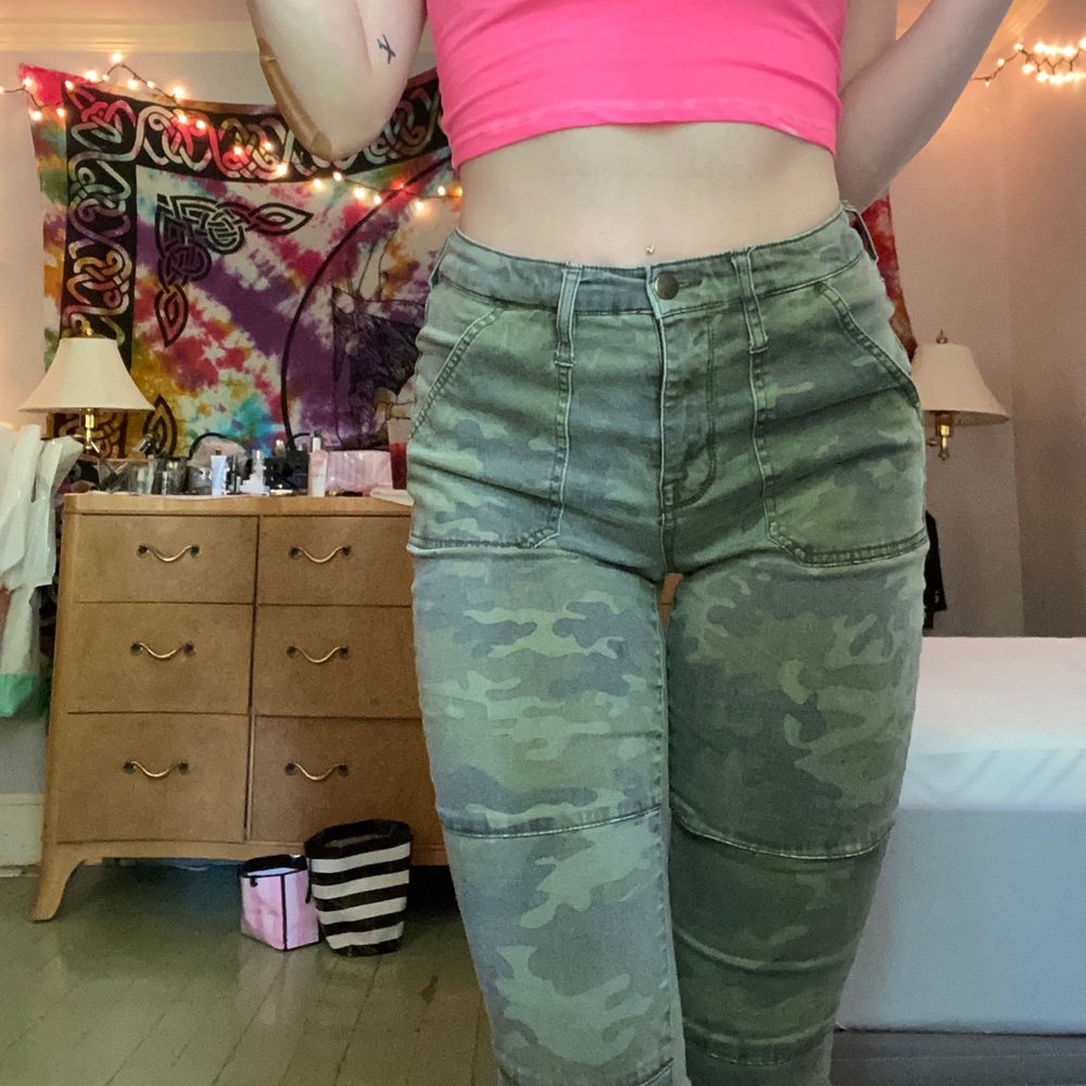 Mossimo super stretch camo cargo jeggings